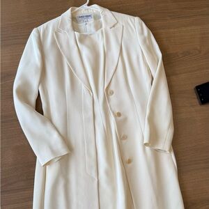Giorgio Armani Cream Trench Coat w. Matching Dress